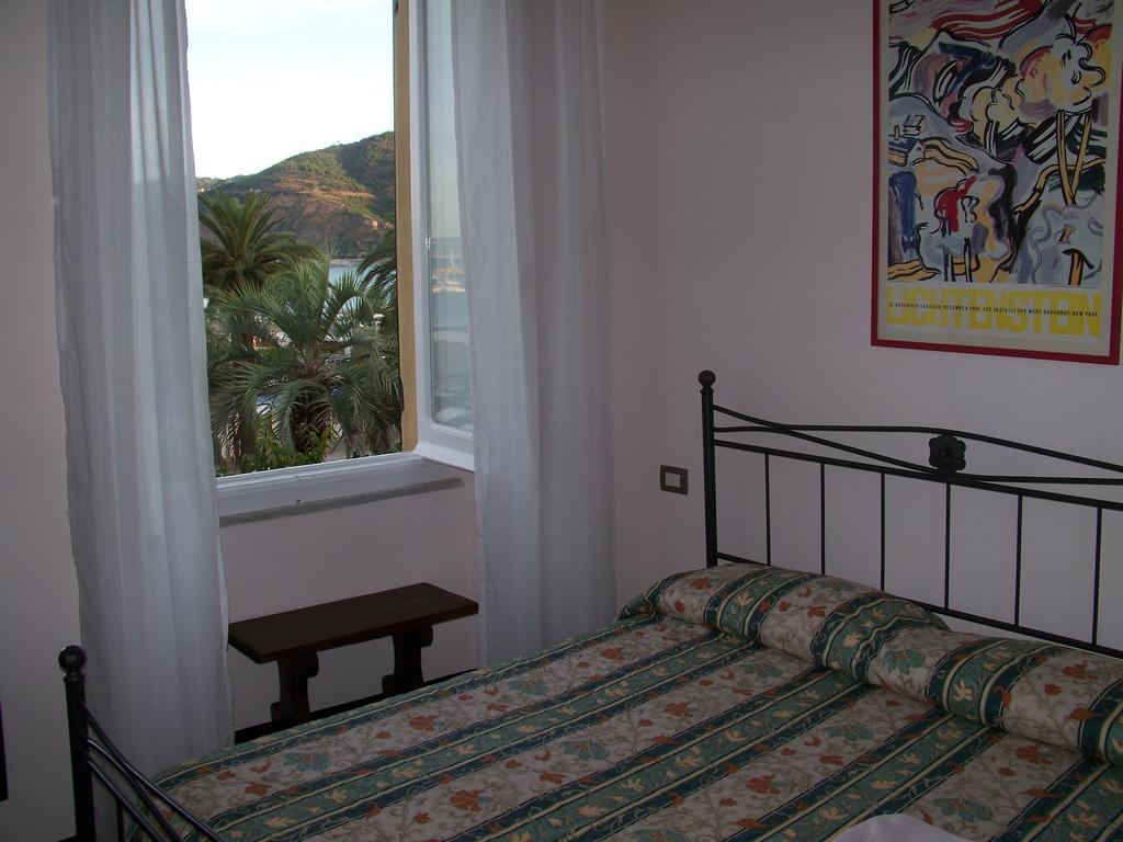 B&B Portobello Сестрі-Леванте Номер фото